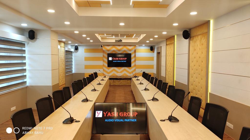 Conference & Meeting Rooms